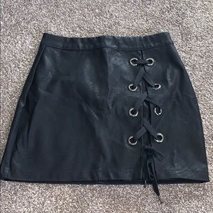 🎁High waisted pleather Mini skirt